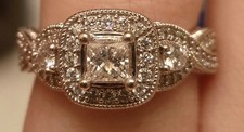 1CCTW 14kwg(white gold) princess cut halo diamond engagement ring. life warranty
