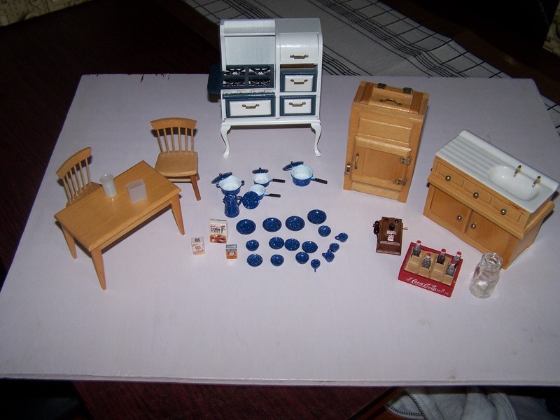 Doll House Kitchen Appliances (vintage style)