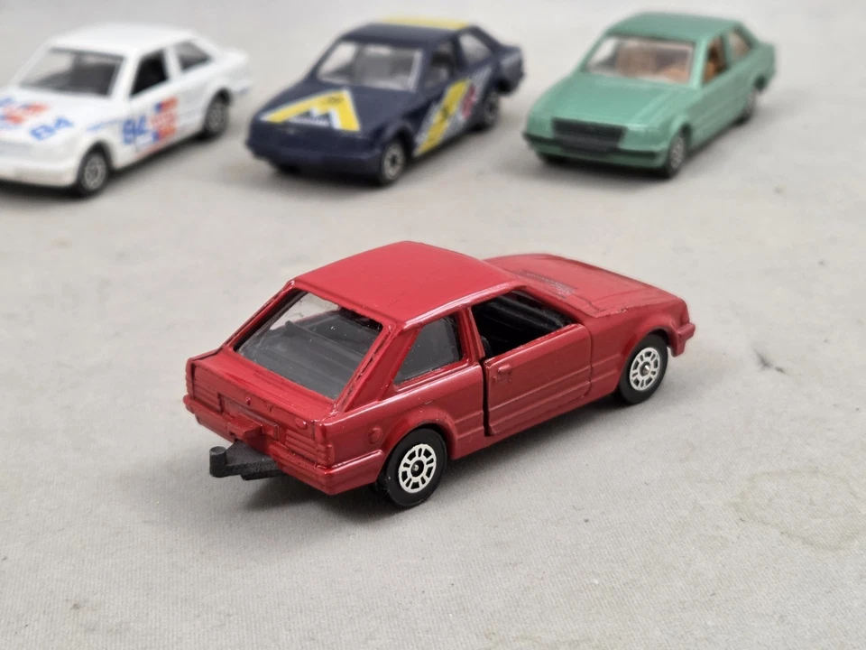 Corgi Juniors Ford Escort Mk3 Konvolut lot 1:64 - Bild 3 von 4