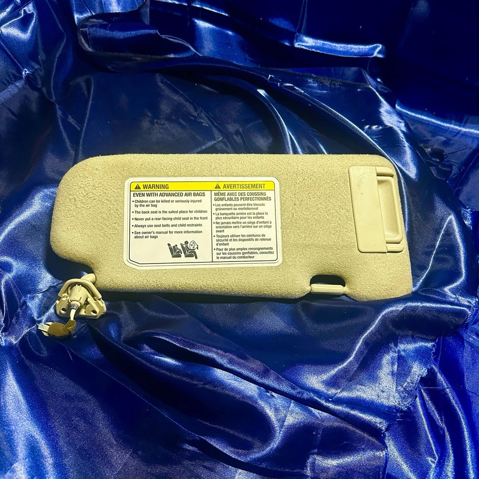 Infiniti G35 2003-2006 parasol conductor lado izquierdo beige fabricante de equipos originales con espejo retrovisor iluminado Foto 3 de 4