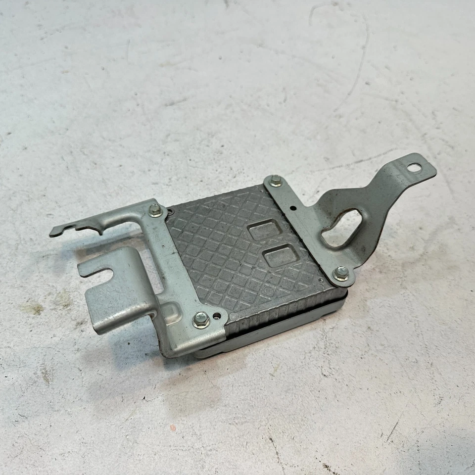 HONDA PILOT POWER VOLTAGE STABILIZER CONTROL MODULE UNIT OEM 2016 - 2024 - Image 2 of 4