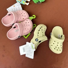 NEW kids Unisex Crocs Classic Clog Sandals Shoes girls boys slippers beach