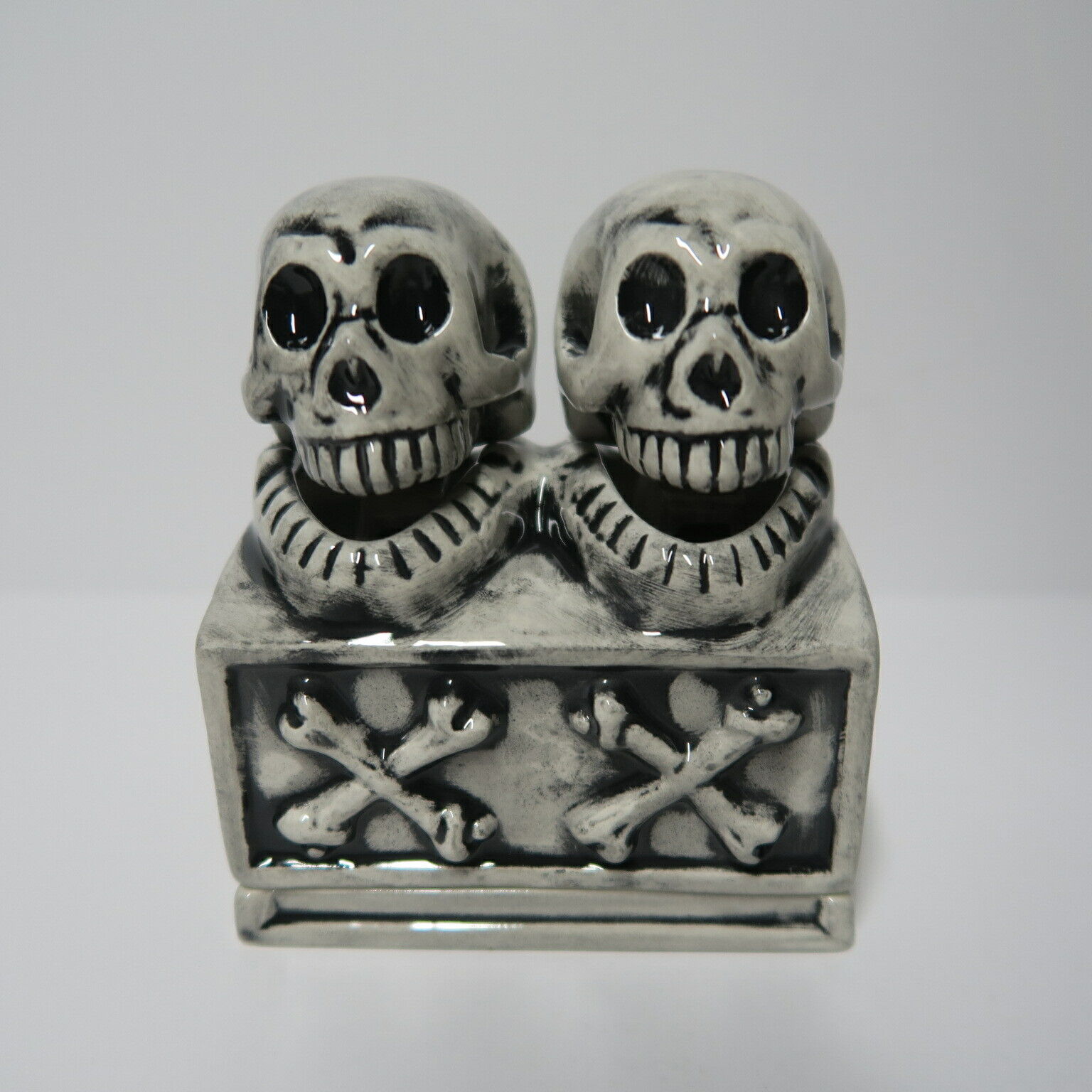 NEIGHBORHOOD Dual skull Incense Chamber-