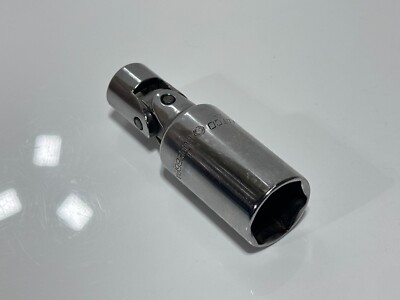 Matco Tools USA BDU266PA 3/8'' Drive 6-Point 13/16'' SAE Spark Plug Swivel Socket