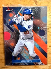 2025 Topps Finest Mookie Betts #7 Common Los Angeles Dodgers