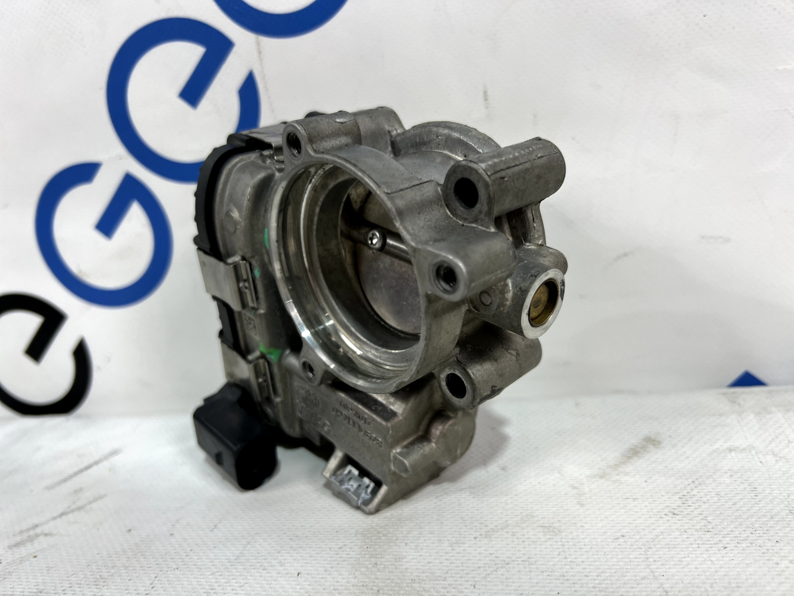 🔵 Throttle Body For Audi Porsche Bentley 0P2133062B 🔵