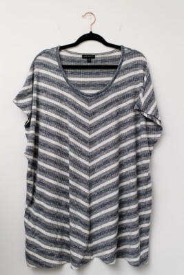 Lane Bryant short sleeve gray striped top