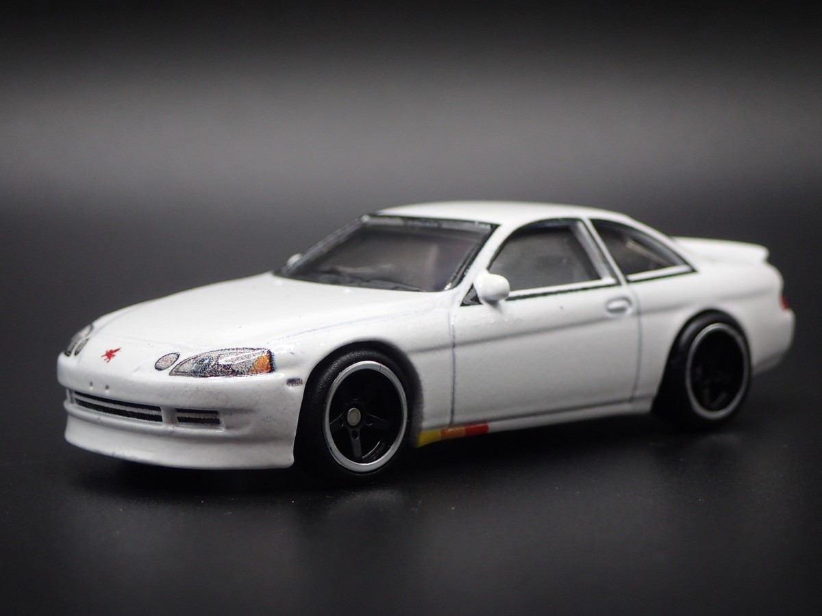 1991-2000 TOYOTA SOARER LEXUS SC Z30 WHITE 1/64 SCALE