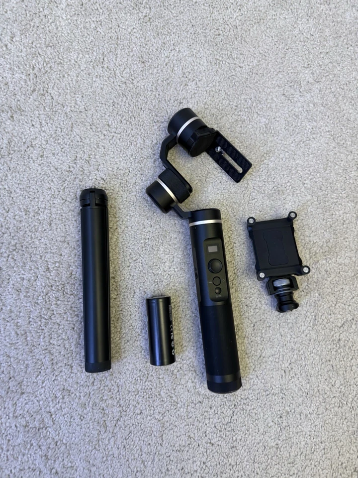 FeiyuTech 3-Axis Foldable Gimbal Stabilizer - Case & Tripod - Image 4 of 4