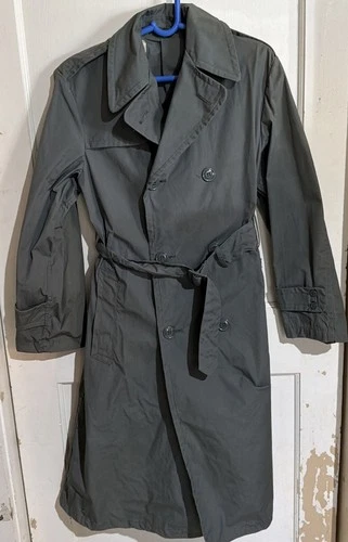 Vintage 70s US Army Raincoat Men's Small 34R Green Vietnam Military Trench Coat