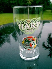 HARP LAGER  2010 WORLD SOCCER GUINNESS DRAUGHT GOLD HARP LARGE 6.25 " BEER GLASS