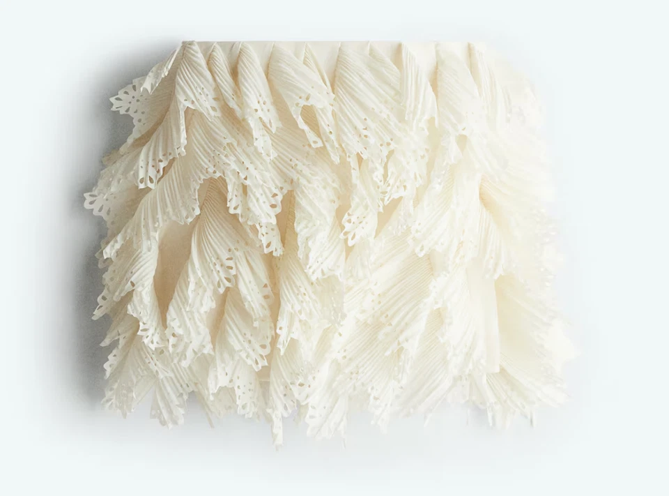 Falda Corta H&M S/S 2025 Ojales Volantes Gasa Crema Mujer - HM Original Foto 4 de 4