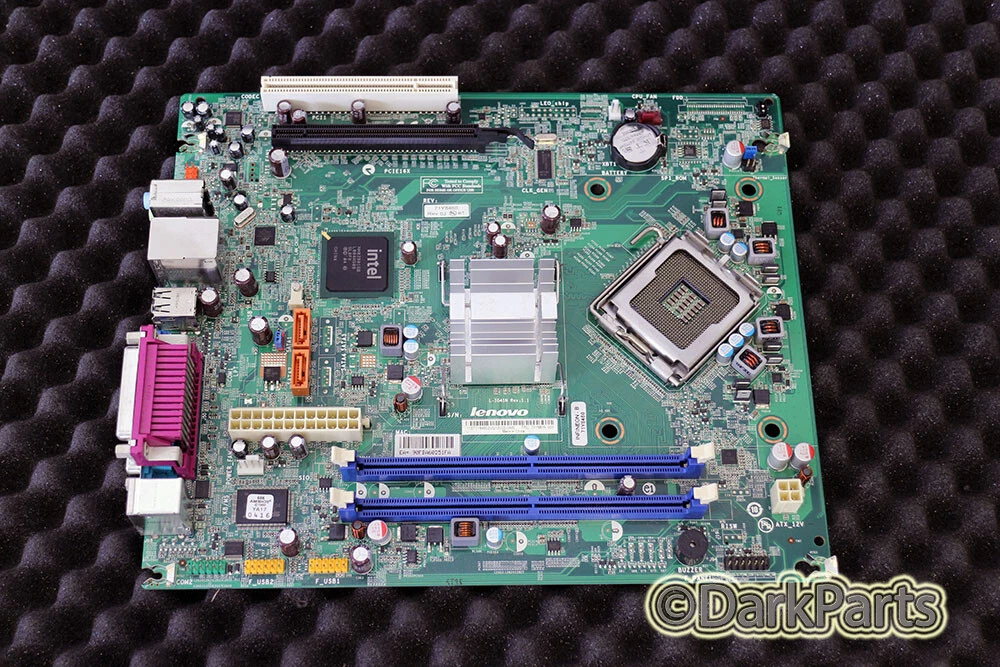 Carte mere FUJITSU D3230 A11 GS 1 W26361 W3502 Z1 02 36 sans plaque