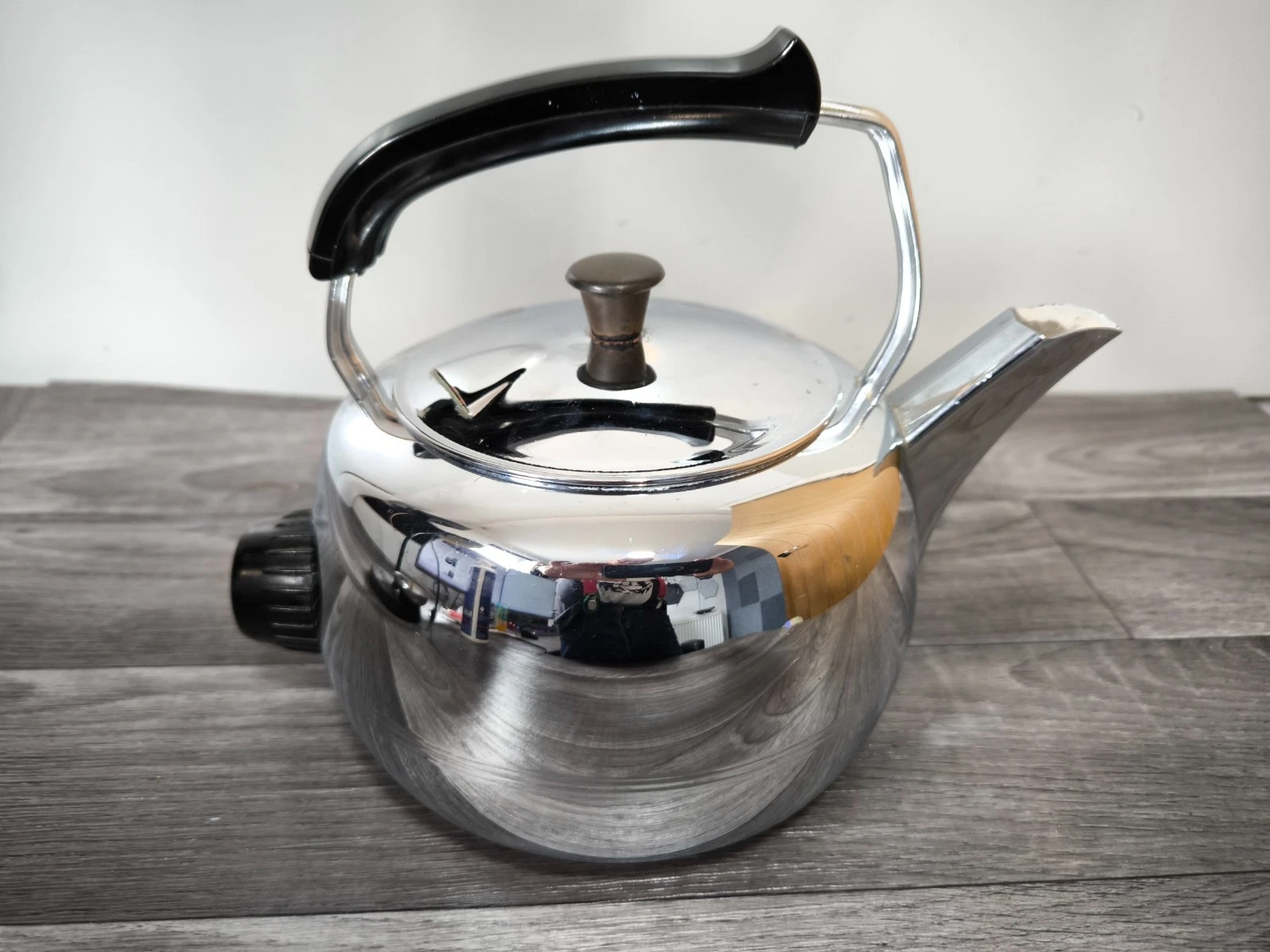 VINTAGE SWAN CHROME 1.7L NATO MILITARY KETTLE 7310-15 CH113F ENGLAND 1979