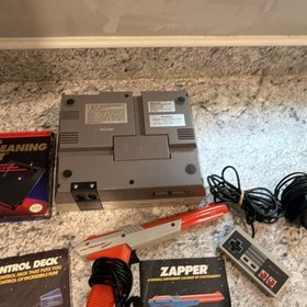 NES Bundle w/ Controller, Zapper, and Manuals Tested Working READ DESCRIPTION