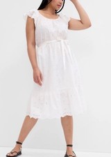GAP White Eyelet Flutter Sleeve Womens Size M Self Tie Belt Graduation Dress