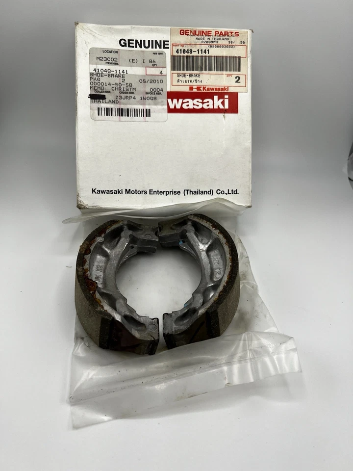 Zapata de freno trasera genuina Kawasaki OEM (2 zapatas) 41048-1141 KLX110 KLX110L Foto 2 de 2