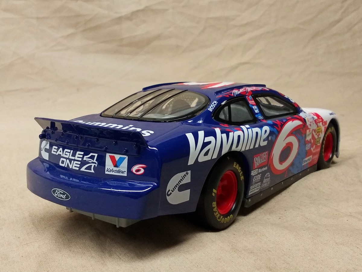 1/24 ナスカー　フォード　トーラスＦＯＲＤ NASCAR VALVOLINE Racing Champions Mark Martin 1/24 Valvoline #6 Ford Taurus