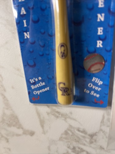 MLB Colorado Rockies - Baseball Bat and Bottle Opener Keychain - NEW - Picture 4 of 4