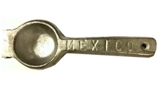 Mexican Cast Aluminum Metal Lime or Small Lemon Manual Squeezer Hand Juicer