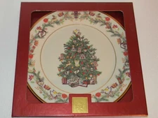 LENOX Christmas Trees Around The World Plate HUNGARY 2005 10.75" dia
