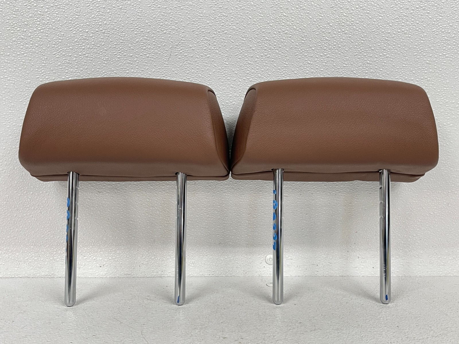 ⭐20072013 BMW X5 E70 REAR SEAT HEADREST SET LH & RH BROWN OEM LOT2337