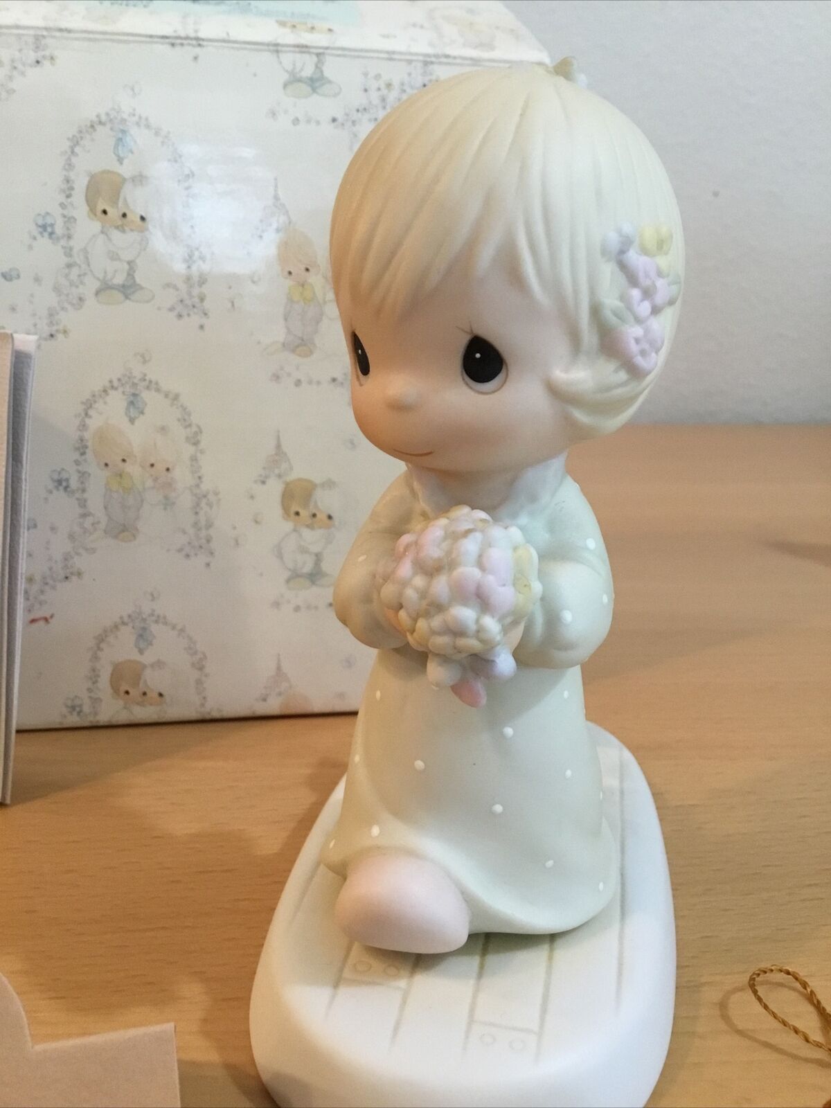precious moments figurine “Sharing Our Joy Together” 1983 E2834 bride w/cat  lknw