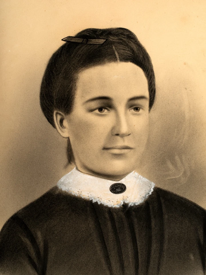 Antique Original Drawing Portrait of a Lady, Pastel and Chalk - Image 4 of 4