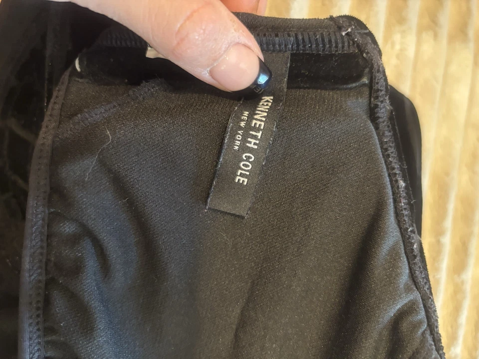 Kenneth Cole Black Velvet Women's Bikini Set Size M - Image 3 of 3