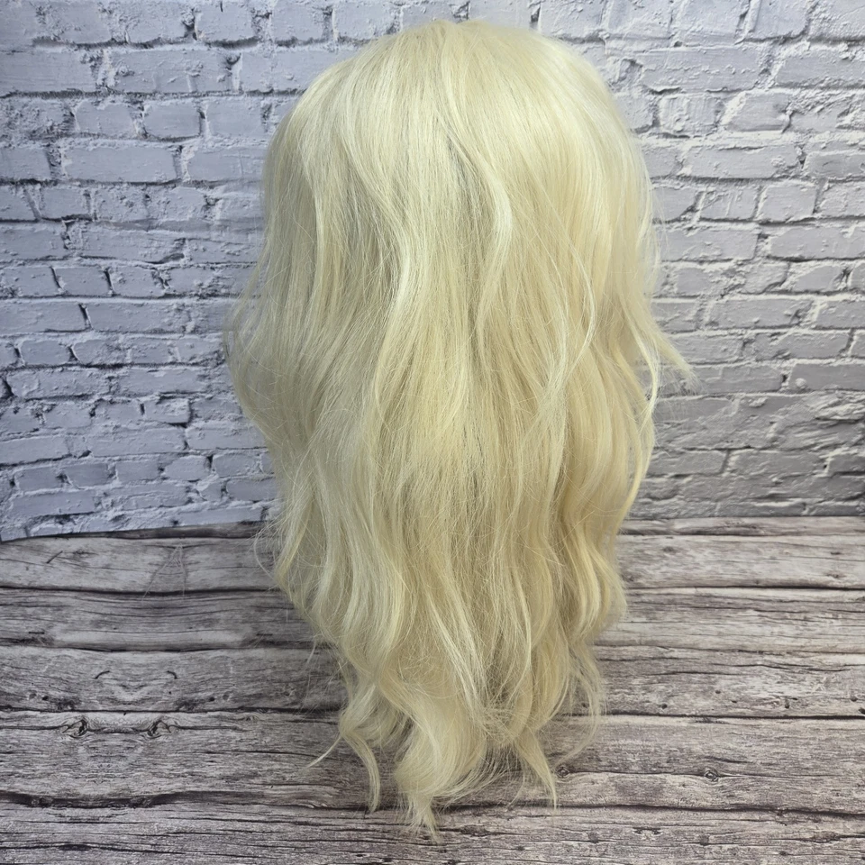 Peluca rubia sintética sepia usada Foto 4 de 4