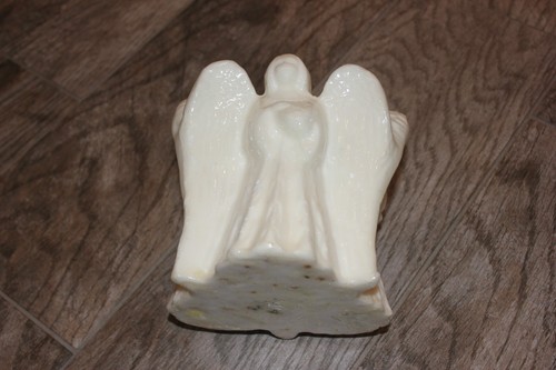 Vintage 3-Sided 3 Angels Shaped Christmas Candle White. 6" x 6". VGVC! - Picture 6 of 6