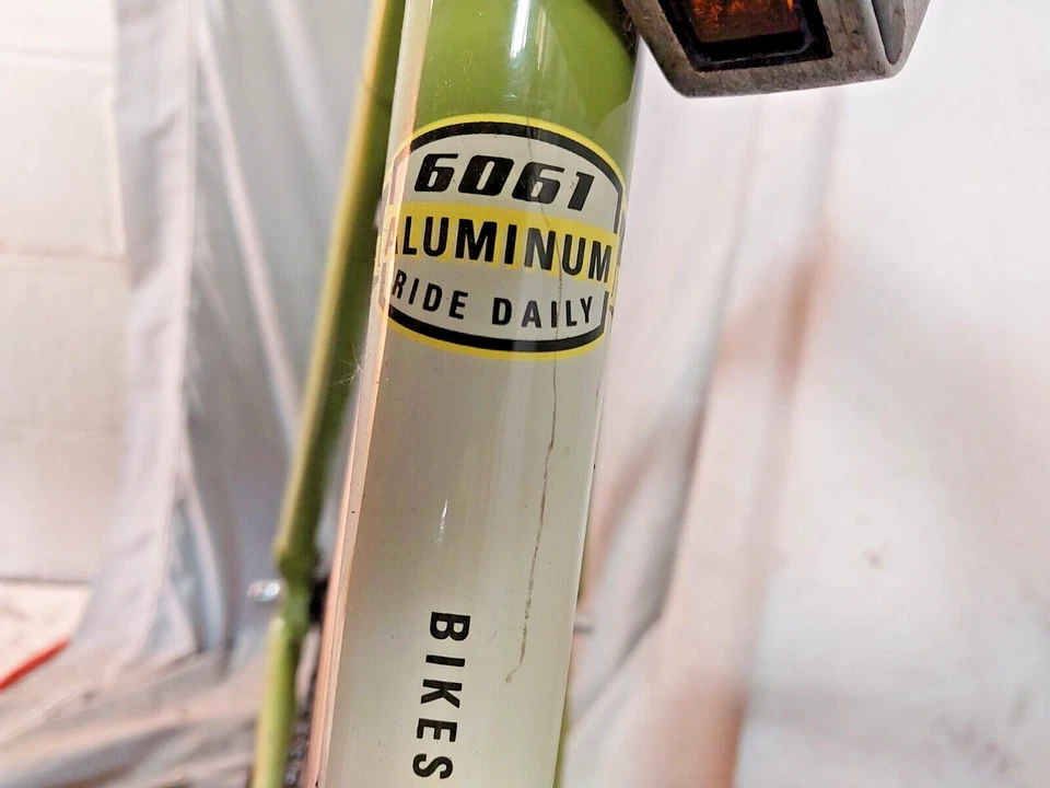 2018 Novara Fusion City Hybrid Bike 22" XLarge 8S Shimano Nexus Drum USA Shipper - Image 3 of 4