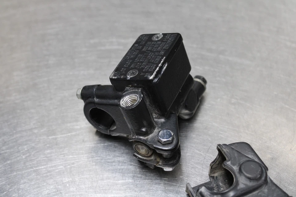 23-25 HONDA XR150L XR150 FRONT BRAKE MASTER CYLINDER Foto 3 de 4