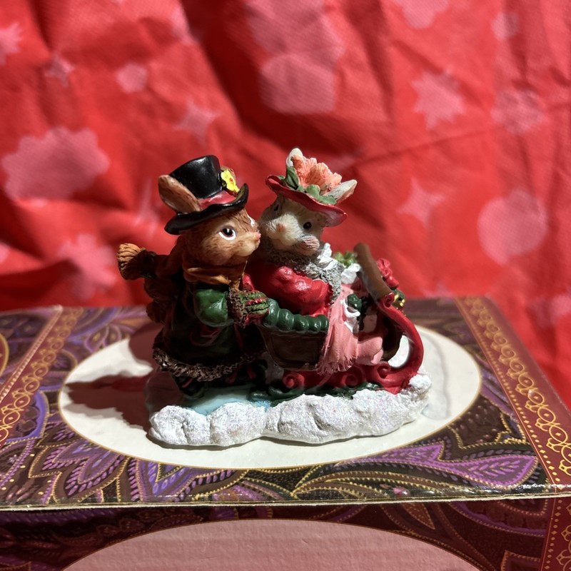 Christmas Bunnies Victorian Rabbits Candle Holder NIB David Wohlrab Bunny CUTE