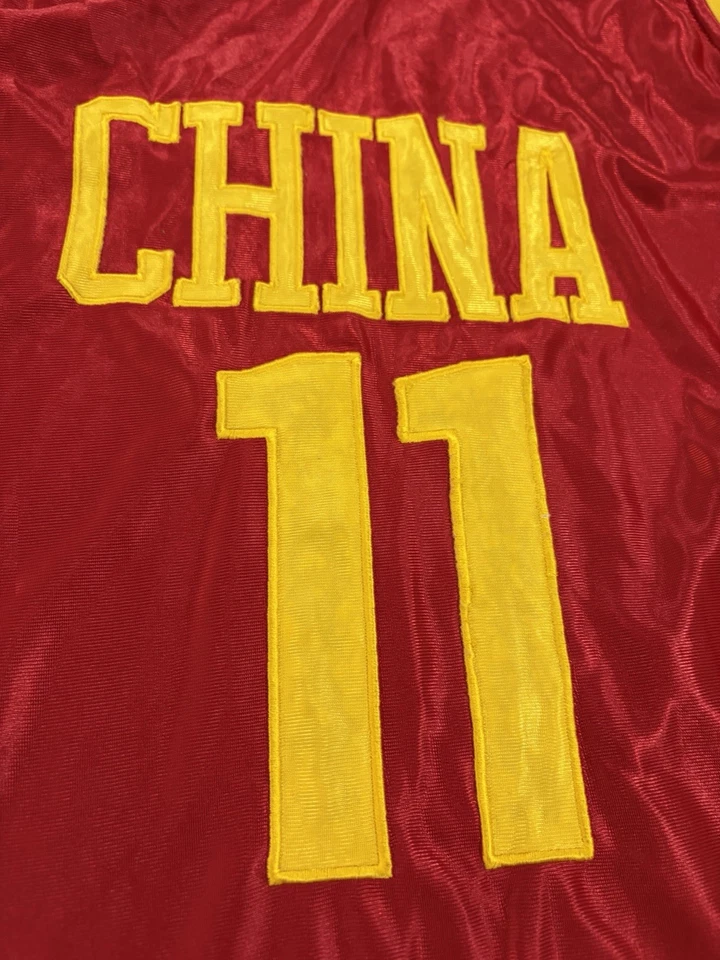 Camiseta Roja De Colección Steve & Barry's China #11 Camiseta Olímpica Talla L Ming Baloncesto Foto 3 de 4