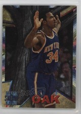 1996-97 Topps Stadium Club Mega Heroes Charles Oakley #MH7 4at