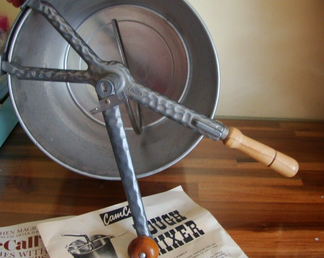 NICE! Vintage Camco Manual Hand Crank Homemade Bread Pizza Dough Mixer