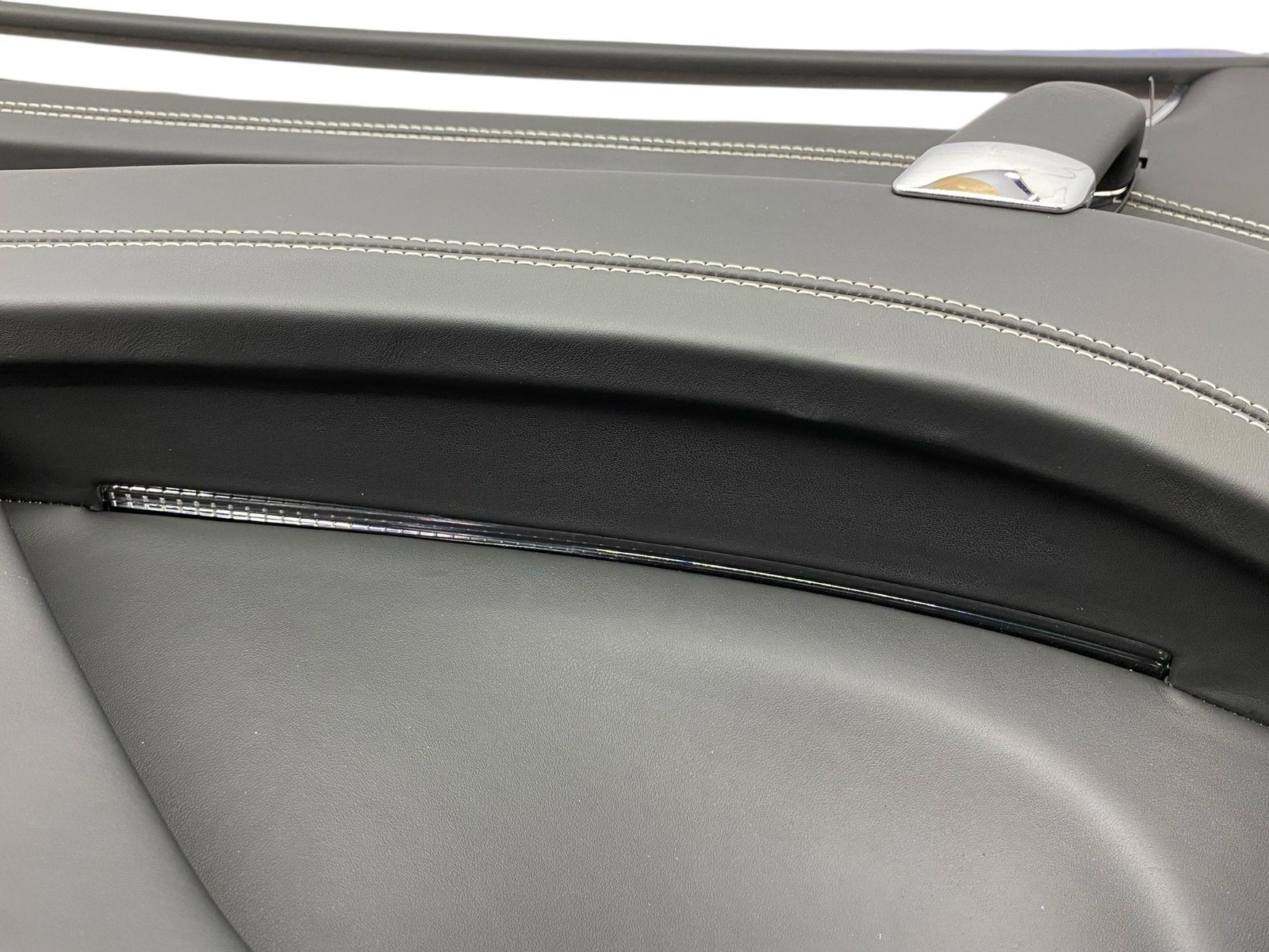 2016-2020 BENTLEY BENTAYGA OEM LH REAR LEFT DOOR TRIM PANEL | BELUGA (BB)