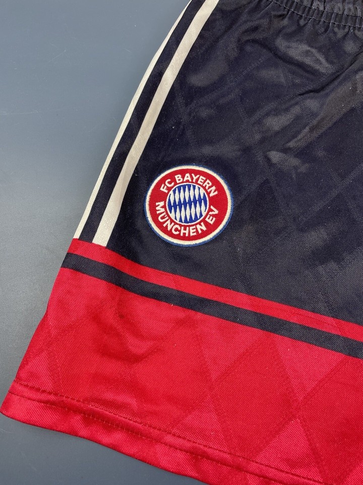 Maillot foot retro et vintage - Bayern Munich domicile 1997/1999 - Le
