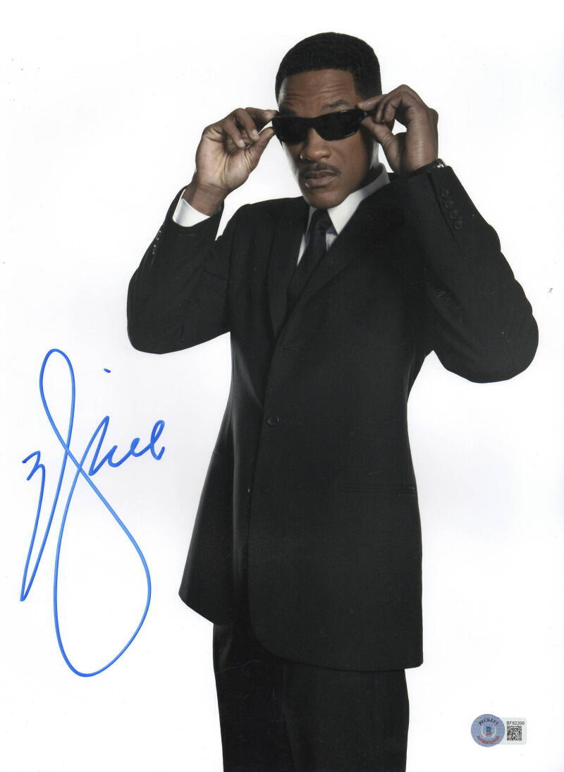 WILL SMITH Autographed Signed 11X14 PHOTO MEN IN BLACK AUTHENTIC BECKETT HOLOGRAM 