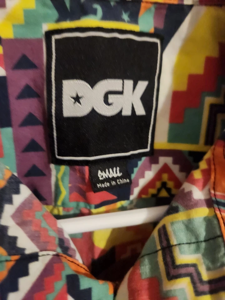 DGK 短袖纽扣几何棉衬衫男式 S 码多色 — 第 4/4 张图片