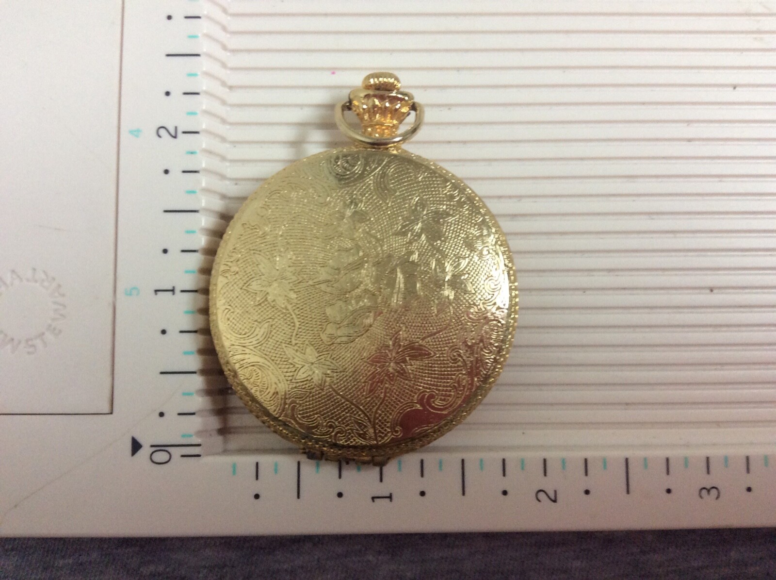 Vintage Max Factor Goldtone Victorian Watch Style Compact New