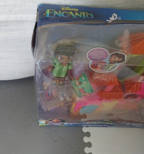 DISNEY ENCANTO PETITE MIRABEL MADRIGAL STORYTELLING 21PIECE Box Damage See Photo - Picture 3 of 4