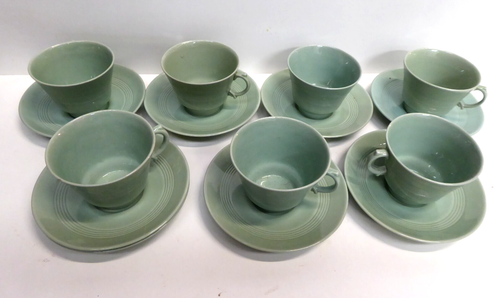 SET OF 7 ART DECO VINTAGE BERYL WARE WOODS POTTERY CHINA 7 CUPS AND 8 SAUCERS