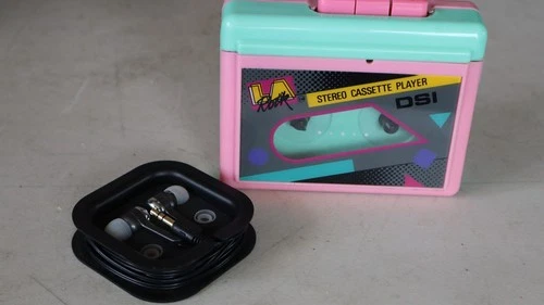 LA Rock Portable Cassette Tape Player Vintage Pink/Green DSI W/Coby ear Buds d10