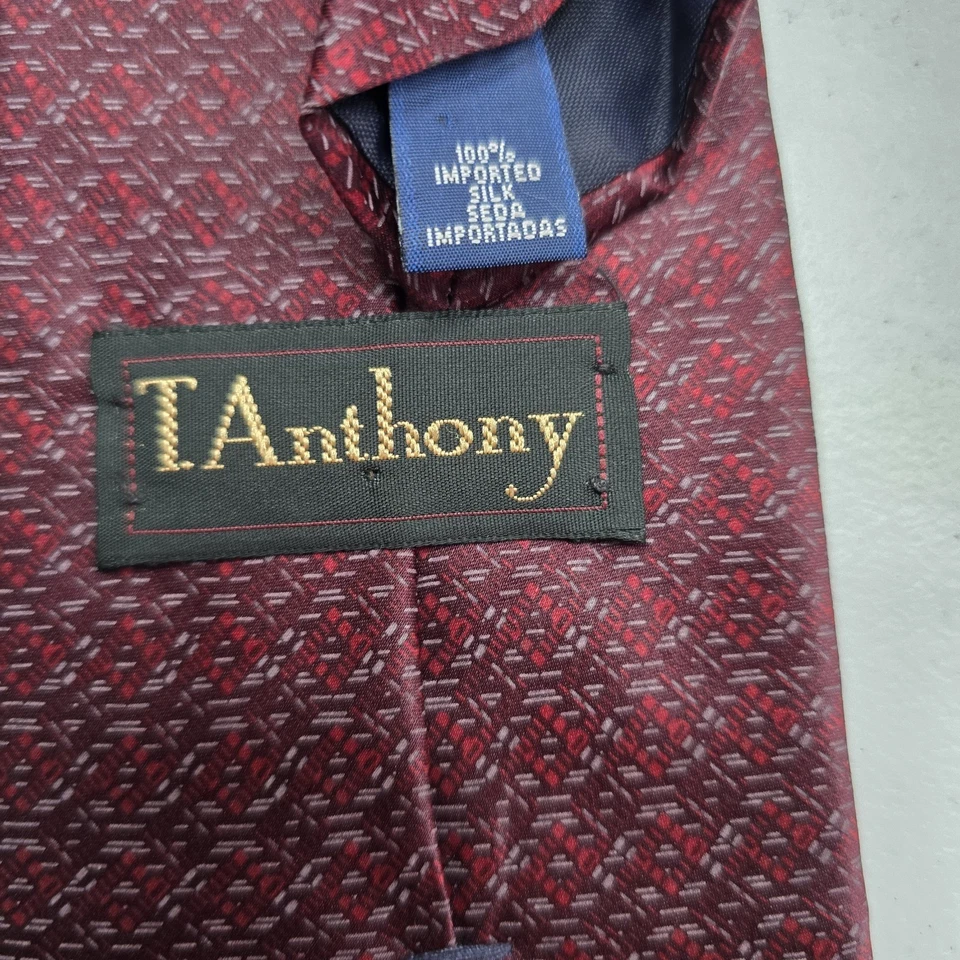 Corbata de cuello T. Anthony para hombre 100 % seda borgoña bloque geométrico  Foto 3 de 3