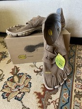 Vibram FiveFingers CVT-Hemp Khaki Barefoot Shoes Men s Size 10.5-11 Size 44 EU