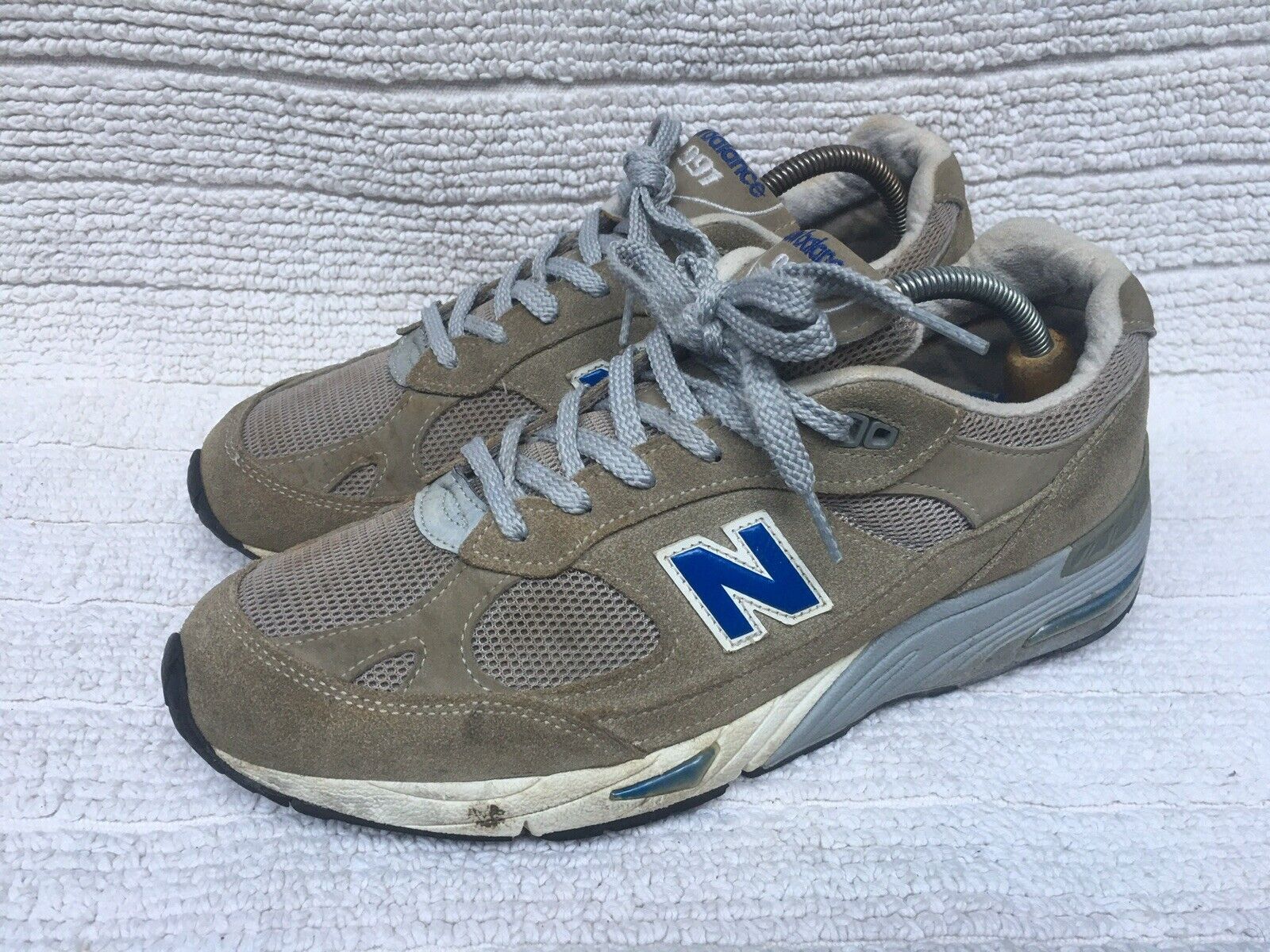 New Balance 911 Gray Mens IN ENLAND Suede Sneakers Size 10 || UK 9.5 |