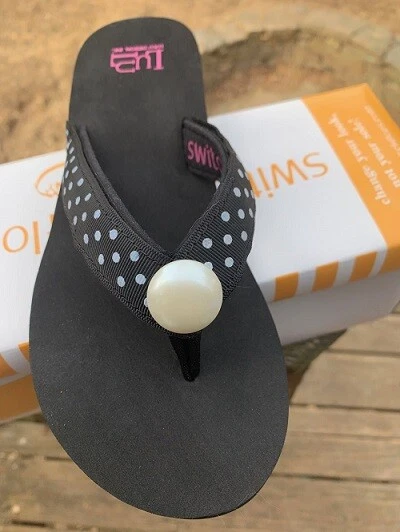 Switchflops LULU-Black-Changeable Straps New in the Box!! Asst Sizes
Opens in a new window or tab