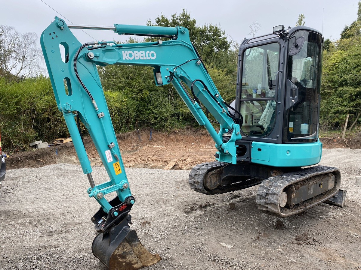 2022 Kobelco mini digger SK 28 SR 6E 189 hours Slighty Used for